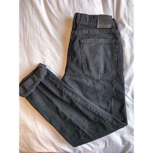 Women’s black mid rise/straight leg Lee jeans